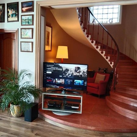 Villa Bella Estanca Castelldefels Ngoại thất bức ảnh